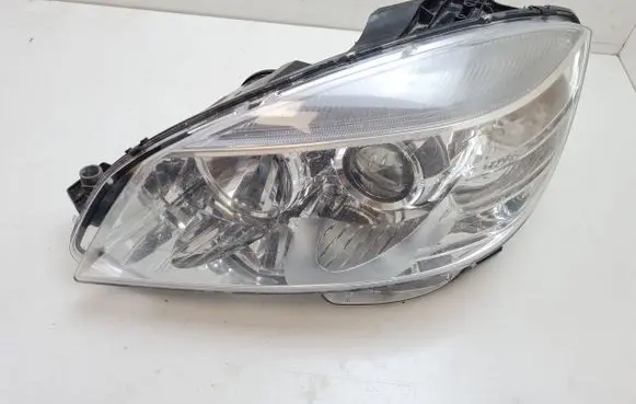 Mercedes-Benz C W204 Headlight/headlamp A2048208361