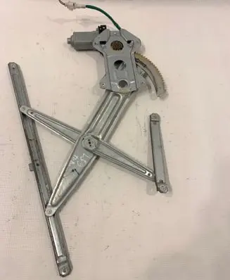 Suzuki Ignis Front door window regulator with motor 8346076G00 0621009161