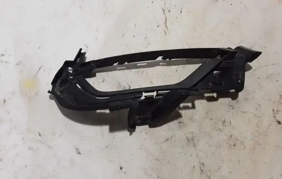 Volvo S90, V90 Fog light bracket 31383905