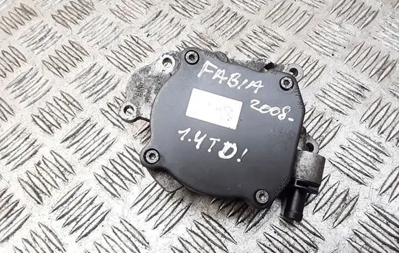 Skoda Fabia Mk2 (5J) Vacuum pump 03l145207