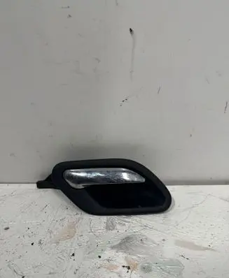BMW 5 E39 Front door interior handle 8226050