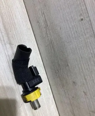 Peugeot Expert Breather hose sensor z4810880