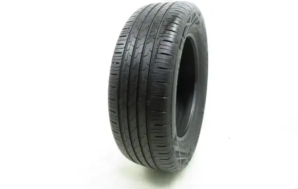Volkswagen Golf V R16 summer tire 