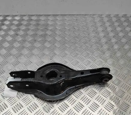BMW 4 F32 F33 Rear upper control arm/wishbone 6867540