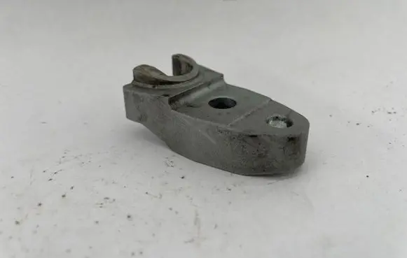 Audi A7 S7 4G Fuel Injector clamp holder 059216J