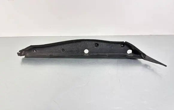 Mercedes-Benz S W222 Fender end trim A2228890025