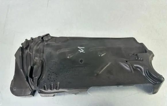 BMW X1 F48 F49 Heat shield in engine bay 20668511