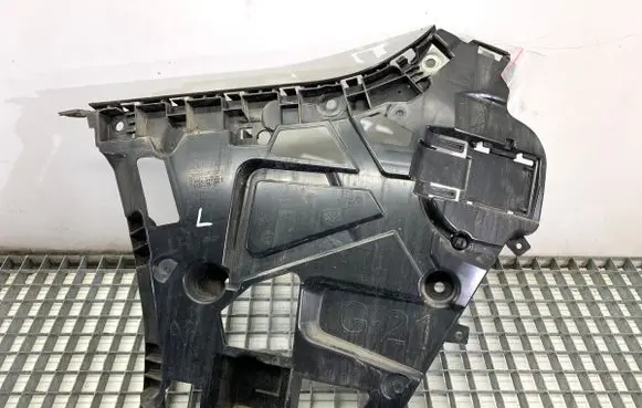 BMW 3 G20 G21 Rear bumper mounting bracket 7427995