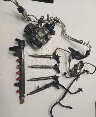 Volkswagen Transporter - Caravelle T5 Fuel injection system set 03L130277C 0445116035 0445010520