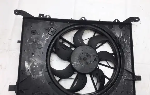 Volvo S80 Radiator cooling fan shroud 3135103282