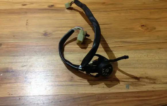 Hyundai Accent Ignition lock contact 