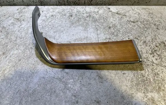 Jeep Grand Wagoneer Other interior part 6TZ82TRMAA 61Z847