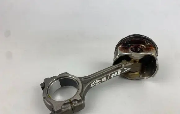 Mercedes-Benz CLA C118 X118 Piston A2820301500