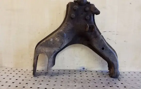 Opel Frontera B Front lower control arm/wishbone