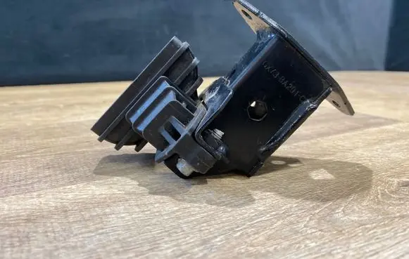 Radiator support slam panel bracket