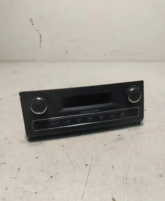 Skoda Fabia Mk2 (5J) Climate control unit 5J0907044B 14062010 A2C53340893