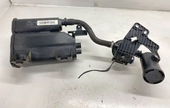 BMW X3 F25 Active carbon filter fuel vapour canister 7318337 7279362 16117279362
