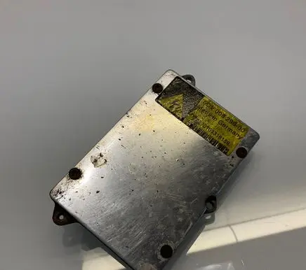 Mercedes-Benz ML W164 Headlight ballast module Xenon 5DV00829000