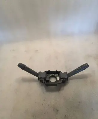 Volvo XC70 Wiper turn signal indicator stalk/switch 8666599