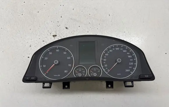 Volkswagen Golf Plus Speedometer (instrument cluster) 1K0920874A