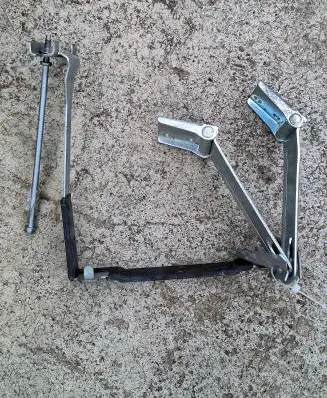 BMW X5 E70 Battery bracket 7555905