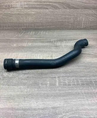 BMW 7 E38 Engine coolant pipe/hose 2247817