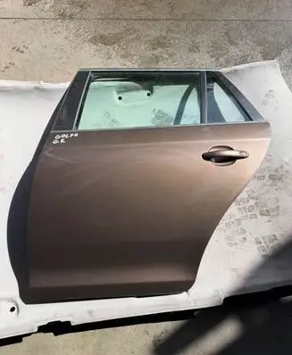 Volkswagen Golf VI Rear door 1K9833311B