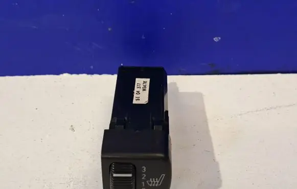 Saab 95 - 96 Seat heating switch 5104377 5471024