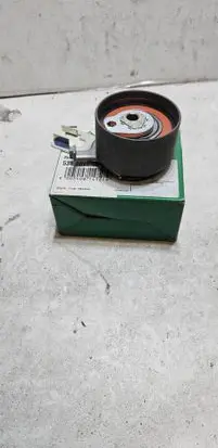 Volvo S80 Timing belt/chain tensioner 9440904 531031110 8658225