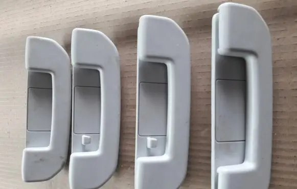 Peugeot 508 A set of handles for the ceiling 