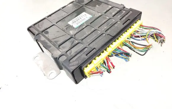 Mitsubishi Space Wagon Engine control unit/module MD363112 E2T72575