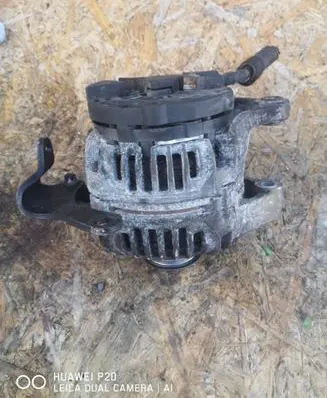 Opel Zafira A Generator/alternator 90561971 0124415002