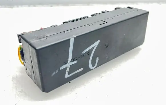 Mercedes-Benz E W210 Fuse box set A0005400372