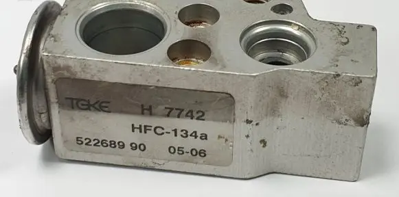 Skoda Fabia Mk1 (6Y) Air conditioning (A/C) expansion valve 52268990