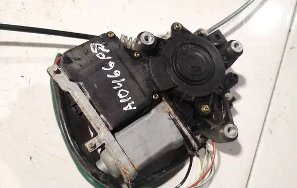 Mitsubishi Galant Front door window regulator motor mr280666 062020-0094