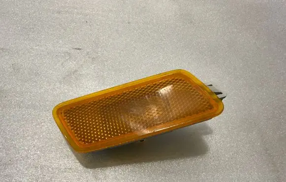 Audi A7 S7 4G Front reflector 4G8945072