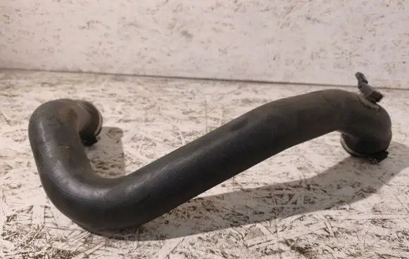 Audi A5 Intercooler hose/pipe 8W0145673C 06E906051AB 0261232023
