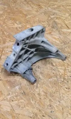 Seat Altea Engine mounting bracket 06F199207Q