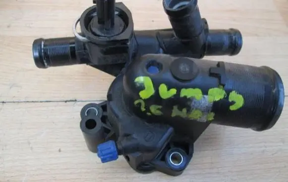 Citroen Jumpy Thermostat housing 