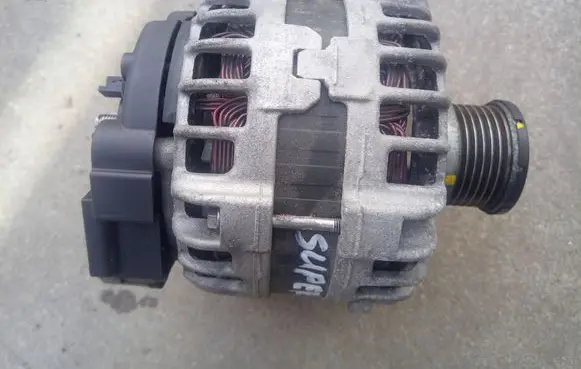 Skoda Superb B8 (3V) Generator/alternator 03L903023K