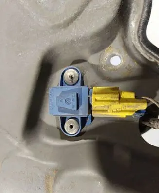 Skoda Octavia Mk2 (1Z) Airbag deployment crash/impact sensor 1K0955557
