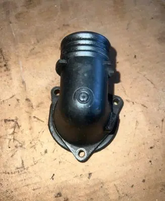 BMW 5 E39 Engine coolant pipe/hose 11532244828
