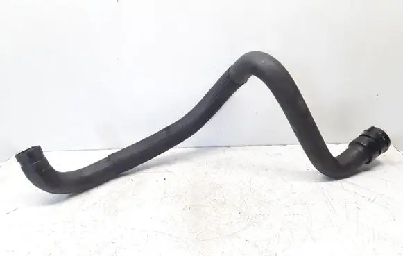 Volvo XC70 Engine coolant pipe/hose