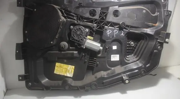 Ford Fiesta Front window lifting mechanism without motor