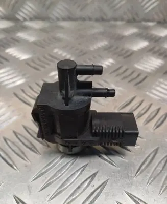 Skoda Octavia Mk1 (1U) Turbo solenoid valve 1J0906283C