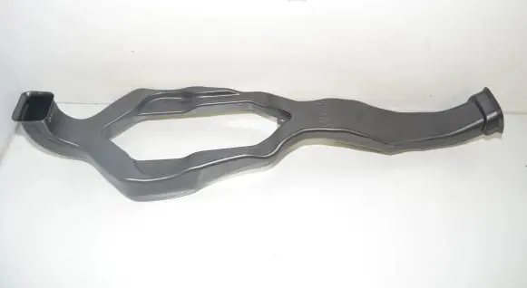 BMW 1 F40 Cabin air duct channel 6823327 64226823327