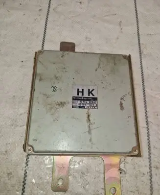 Nissan Navara D22 Engine control unit/module 23710vk563