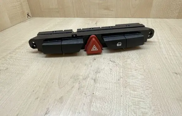 KIA Ceed Hazard light switch 937001H910 937001H900 202006754