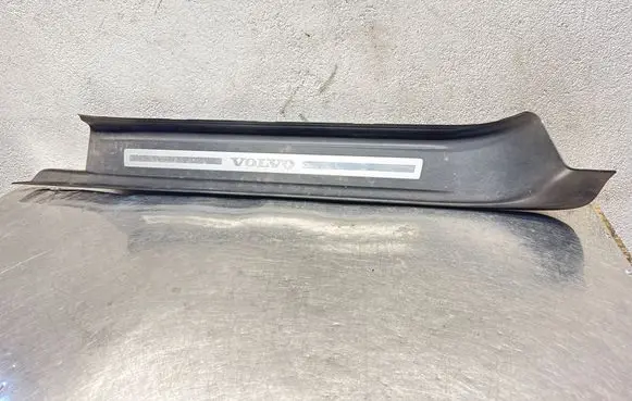 Volvo C70 Front sill trim cover 9466453