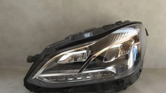 Mercedes-Benz E W212 Headlight/headlamp 1EX01106675 A212820 1EX1842
